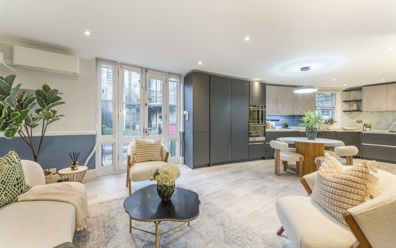 Flat for sale in Upper Hampstead Walk, Hampstead