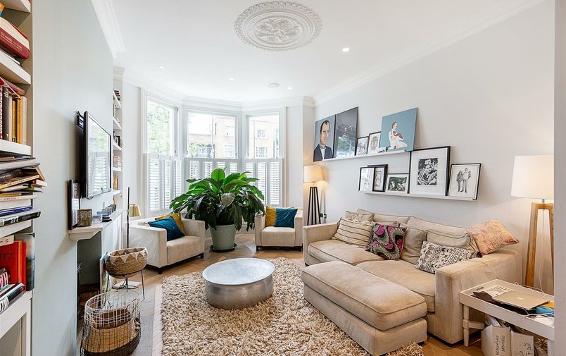 Flat for sale in Upper Park Road, Belsize Park