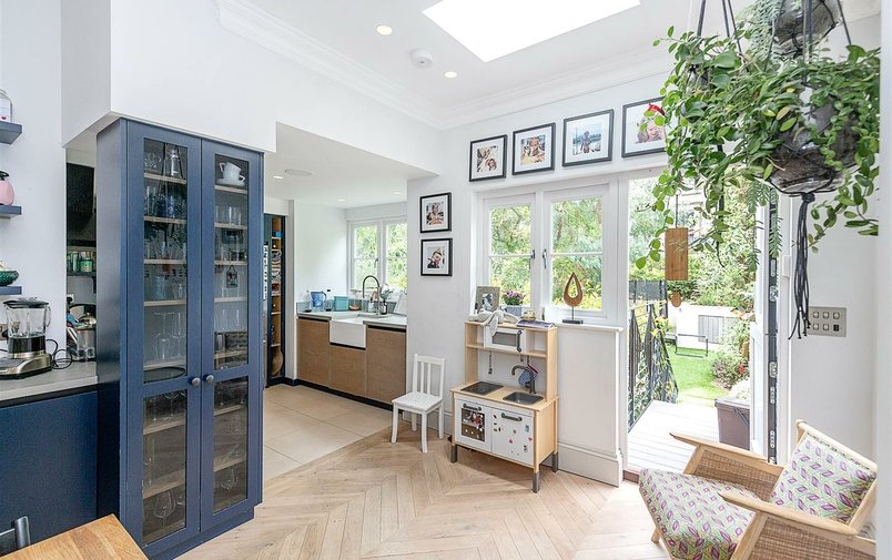Flat for sale in Upper Park Road, Belsize Park