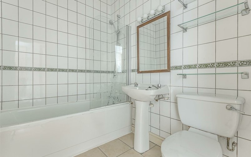 Flat for sale in Upper Park Road, Belsize Park