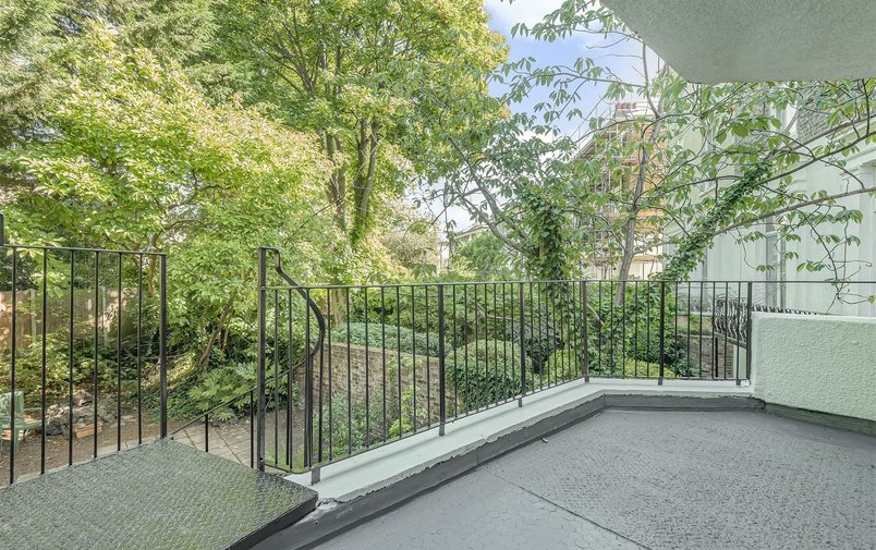 Flat for sale in Upper Park Road, Belsize Park