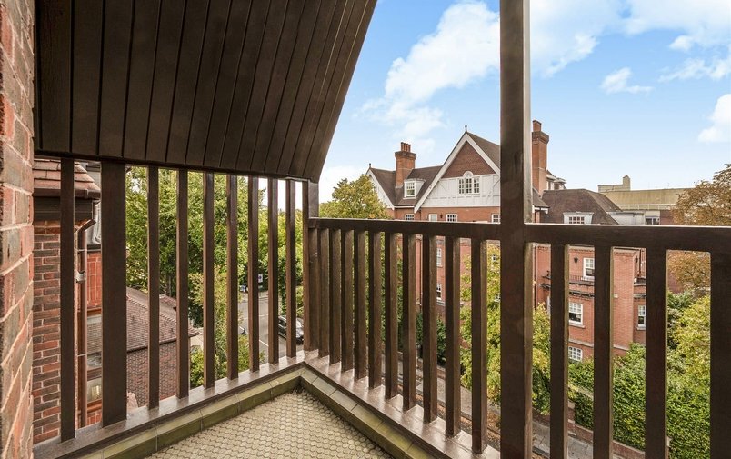 Flat for sale in Wedderburn Road, Hampstead