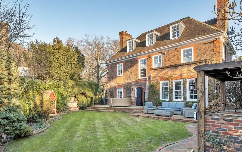 House for sale in Wellgarth Road, Hampstead Garden Suburb