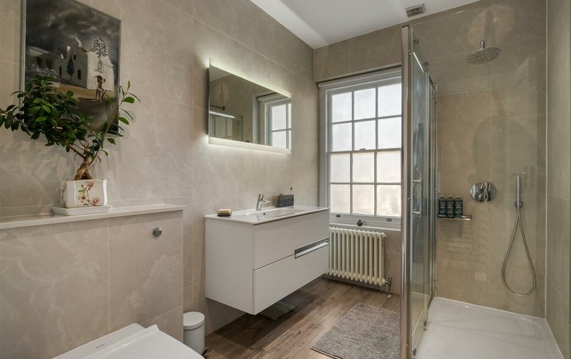 House for sale in West Heath Close, Hampstead