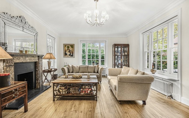 House for sale in West Heath Close, Hampstead