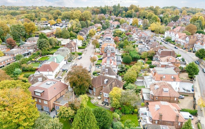 House for sale in West Heath Close, Hampstead