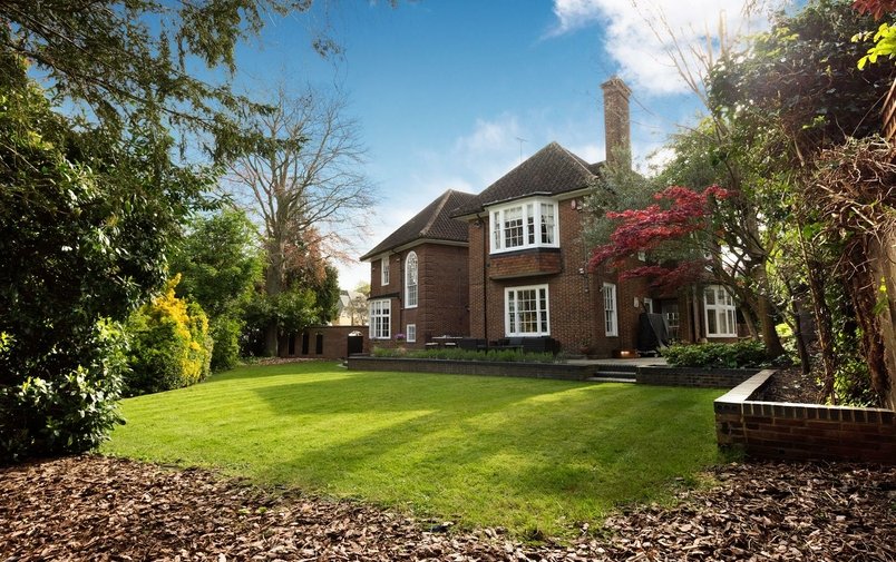 House for sale in West Heath Close, Hampstead