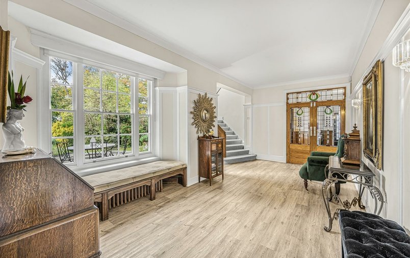 House for sale in West Heath Close, Hampstead