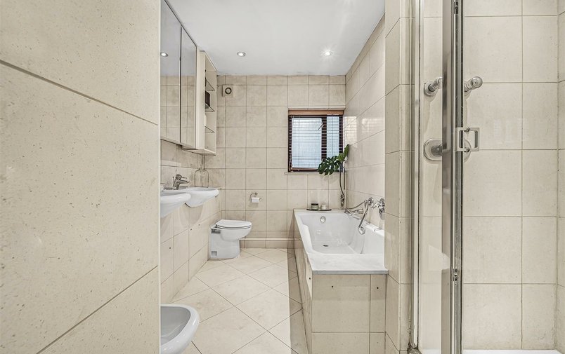 House for sale in West Heath Gardens, Hampstead