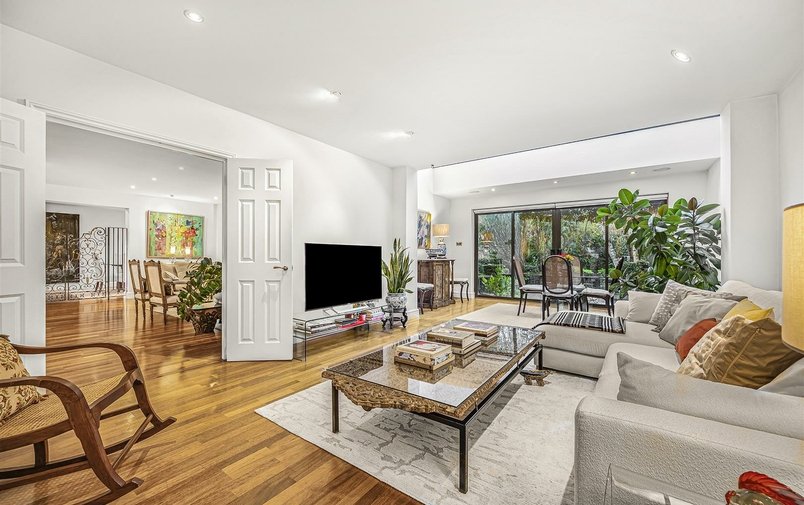 House for sale in West Heath Gardens, Hampstead