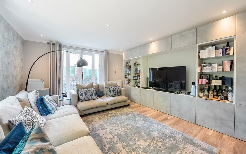 Flat for sale in West Heath Road, Hampstead