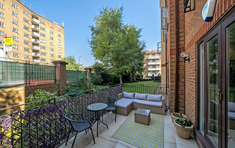 Flat for sale in West Heath Road, Hampstead