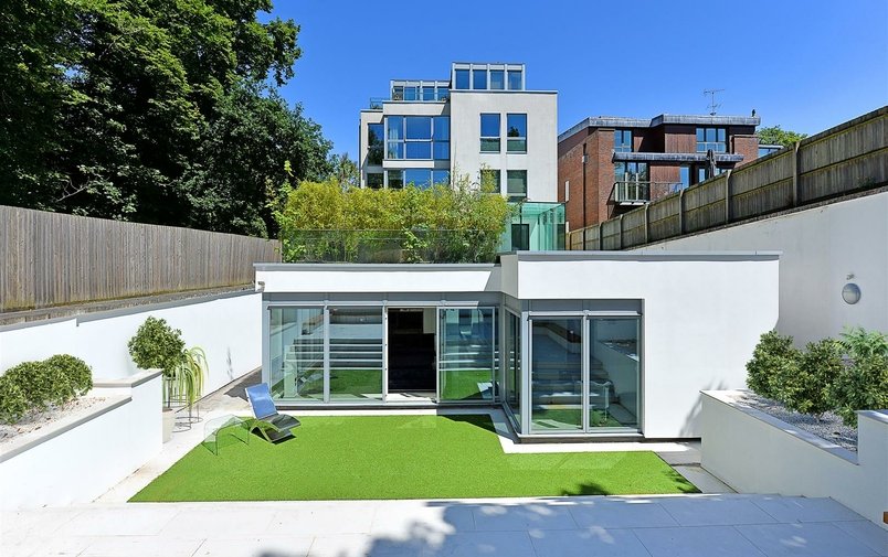 Flat for sale in West Heath Road, Hampstead