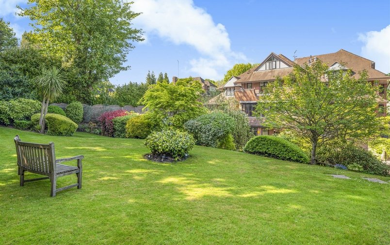 Flat for sale in West Heath Road, Hampstead
