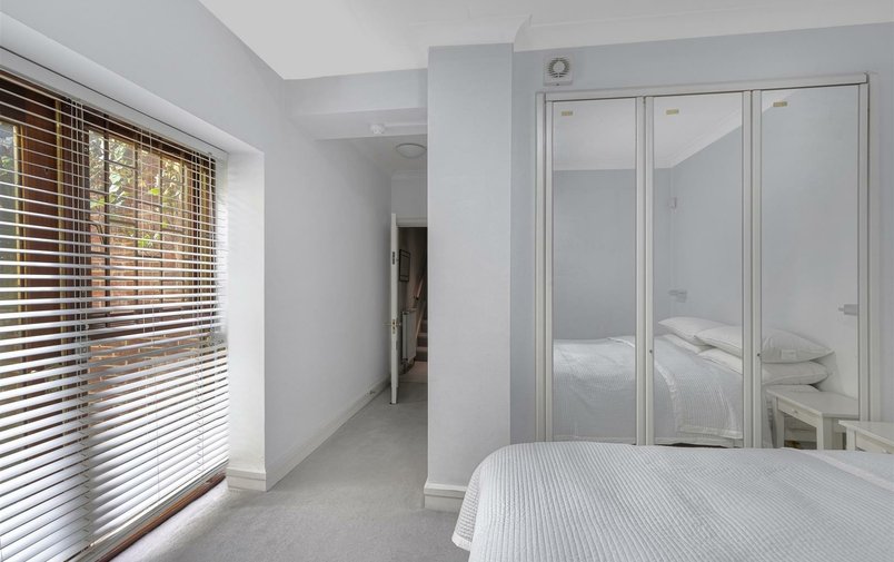 Flat for sale in West Heath Road, Hampstead