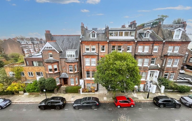 Flat for sale in Willoughby Road, Hampstead Village