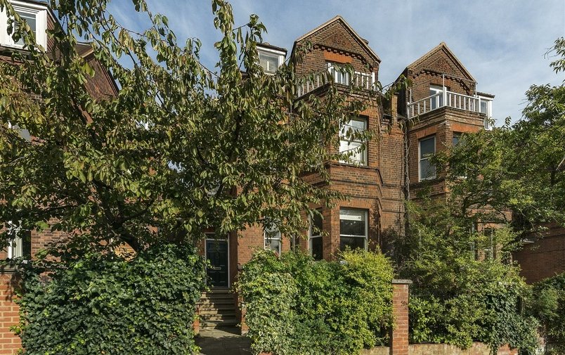 House for sale in Windmill Hill, Hampstead Village