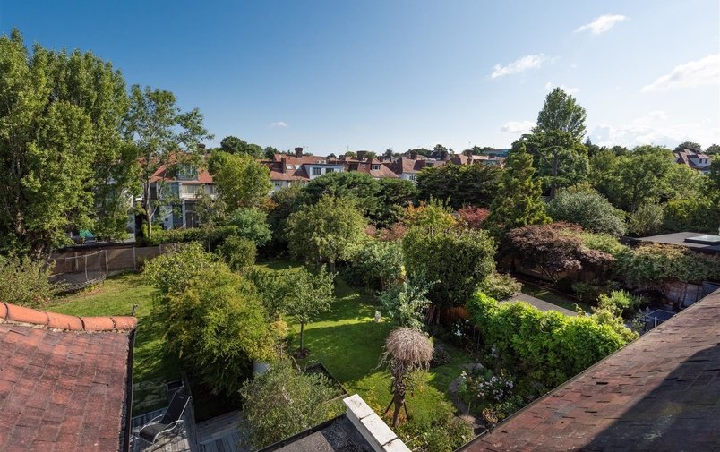 House for sale in Wycombe Gardens, Golders Green