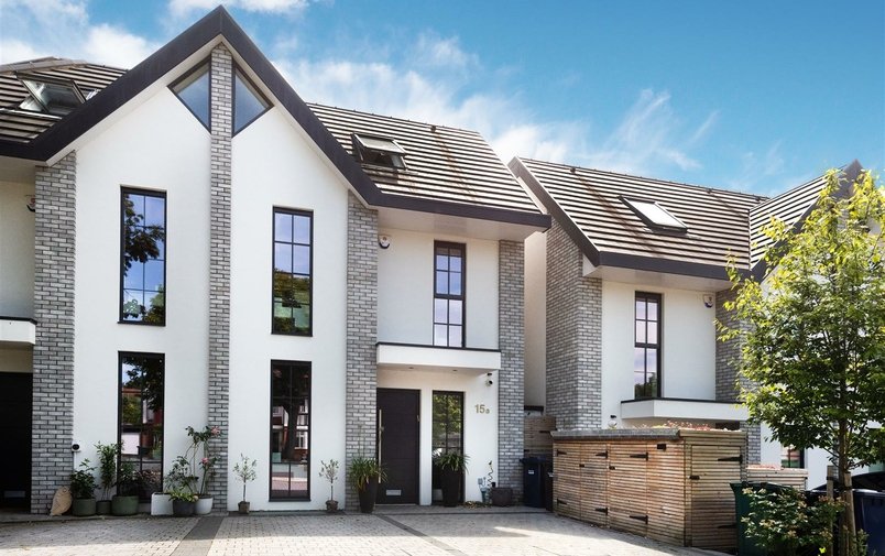 House for sale in Wycombe Gardens, Golders Green