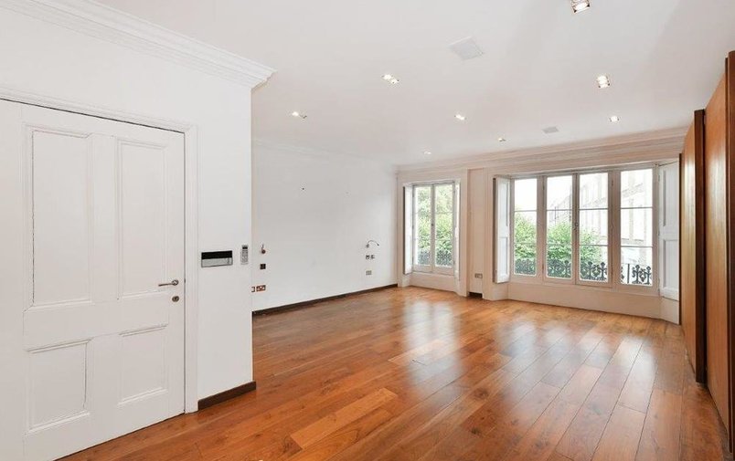 House to rent in Alma Square, St Johns Wood