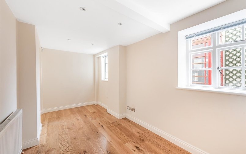 Flat to rent in Buckland Crescent, Belsize Park