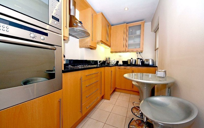 Flat to rent in Buckland Crescent, Belsize Park