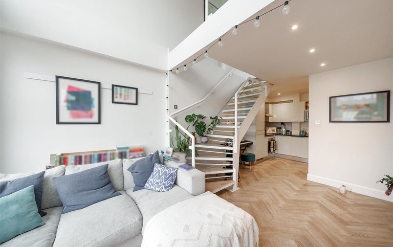 Flat to rent in The Chalk House, Camden