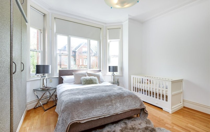 Property to rent in Chesterford Gardens, Hampstead