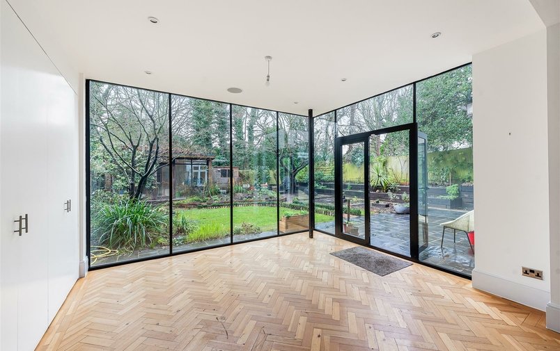Property to rent in Chesterford Gardens, Hampstead
