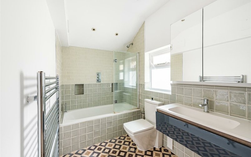 Property to rent in Chesterford Gardens, Hampstead