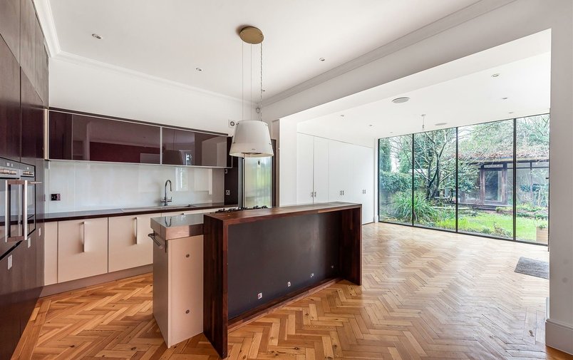 Property to rent in Chesterford Gardens, Hampstead