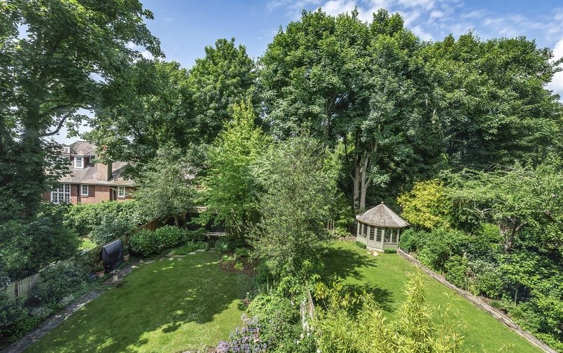 Property to rent in Chesterford Gardens, Hampstead