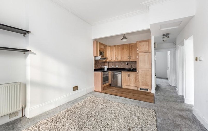 Flat to rent in College Crescent, Belsize Park