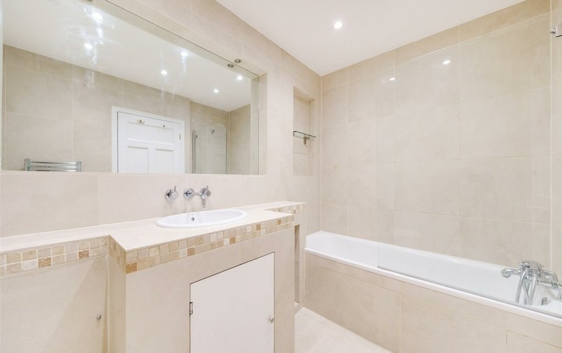 Property to rent in East Heath Road, Hampstead