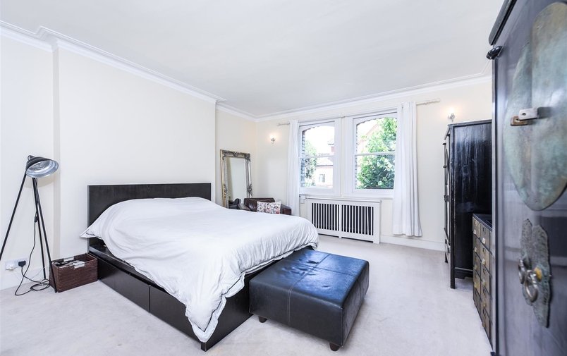 Flat to rent in Ellerdale Road, Hampstead Village