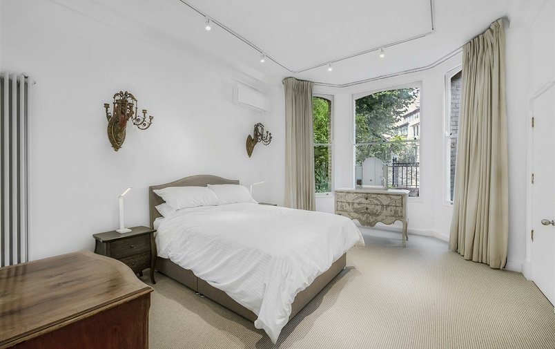 Flat to rent in Ellerdale Road, London