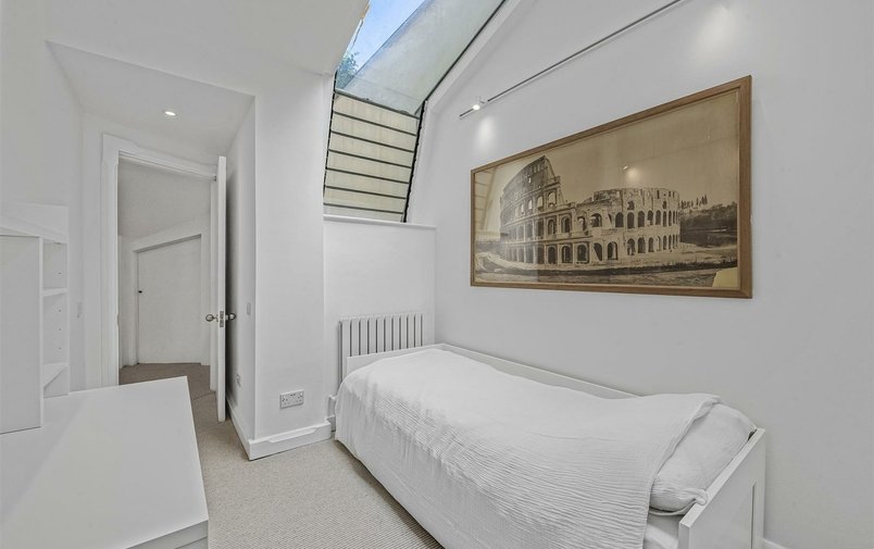 Flat to rent in Ellerdale Road, London