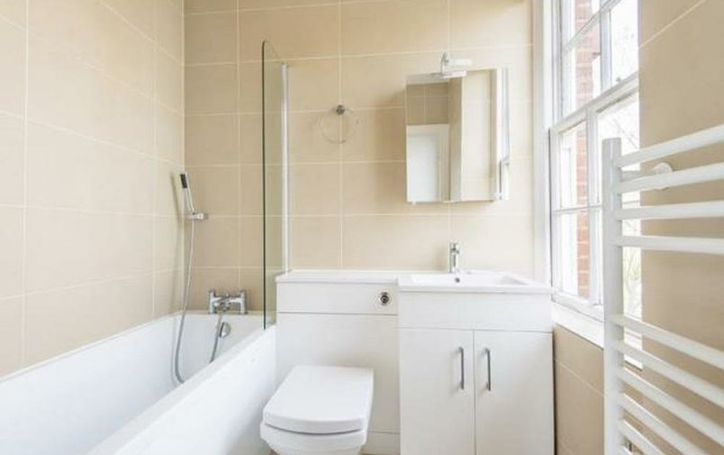 Flat to rent in Finchley Road, London