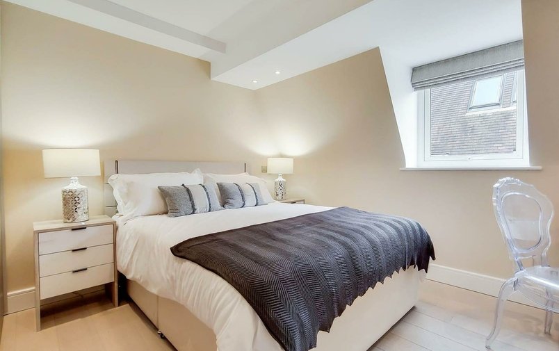 Flat to rent in Fitzjohns Avenue, Hampstead