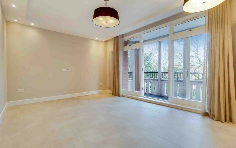 Property to rent in Fitzjohns Avenue, Hampstead