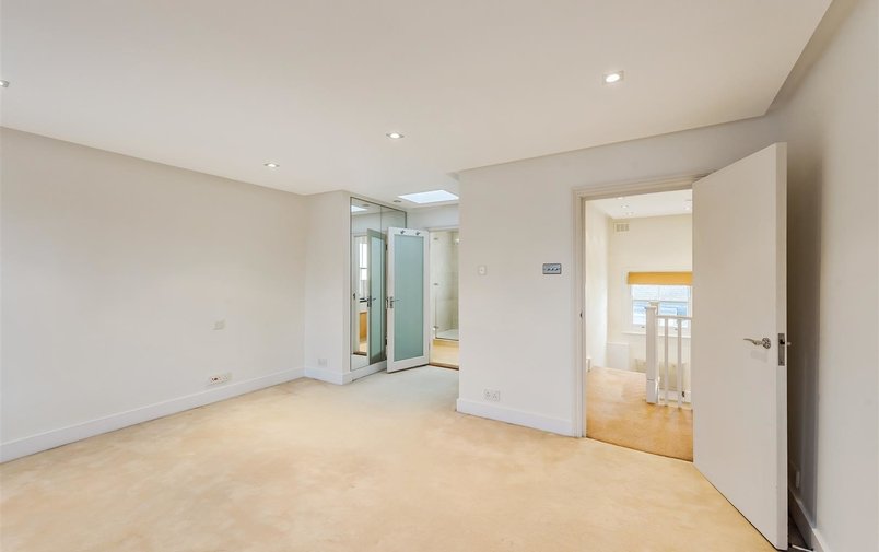House to rent in Flask Walk, Hampstead Village