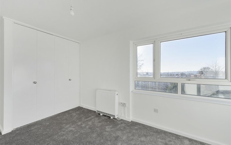 Flat to rent in Fortis Green, London