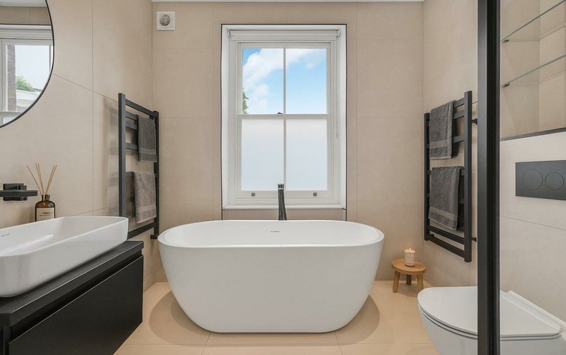House to rent in Gayton Road, London