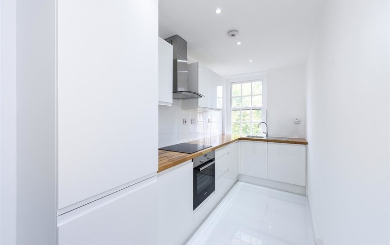 Flat to rent in Prince Arthur Road, Hampstead