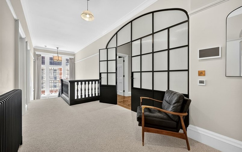 House to rent in Heath Drive, Hampstead