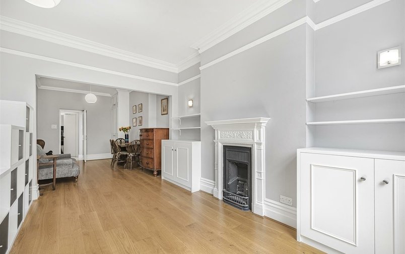 Flat to rent in 2 Heath Street, London