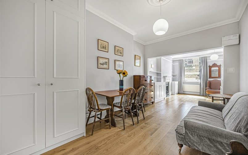Flat to rent in 2 Heath Street, London