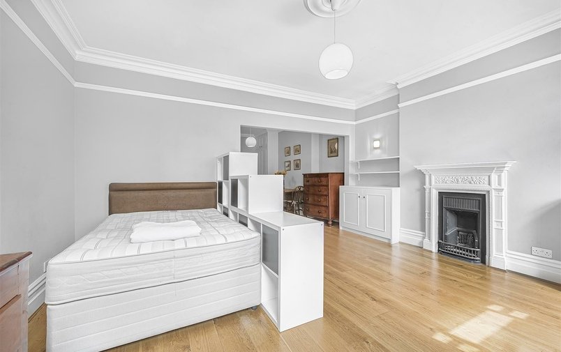 Flat to rent in 2 Heath Street, London