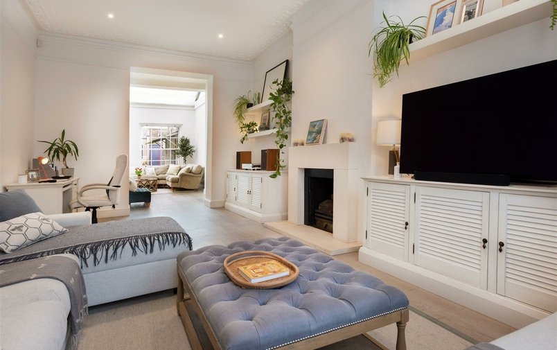 House to rent in Hilltop Road, West Hampstead