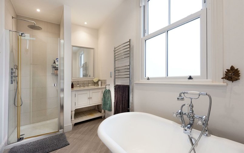 House to rent in Hilltop Road, West Hampstead